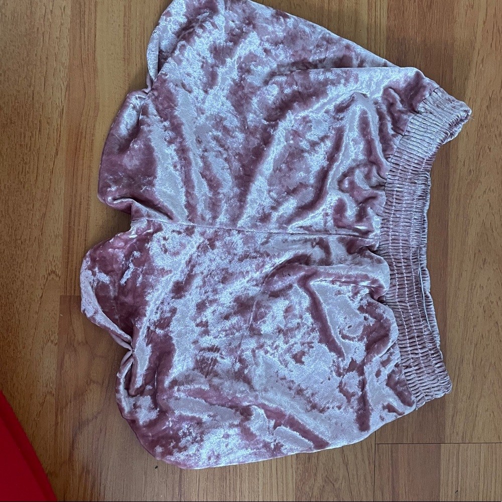 Shorts - Picture 3 of 3